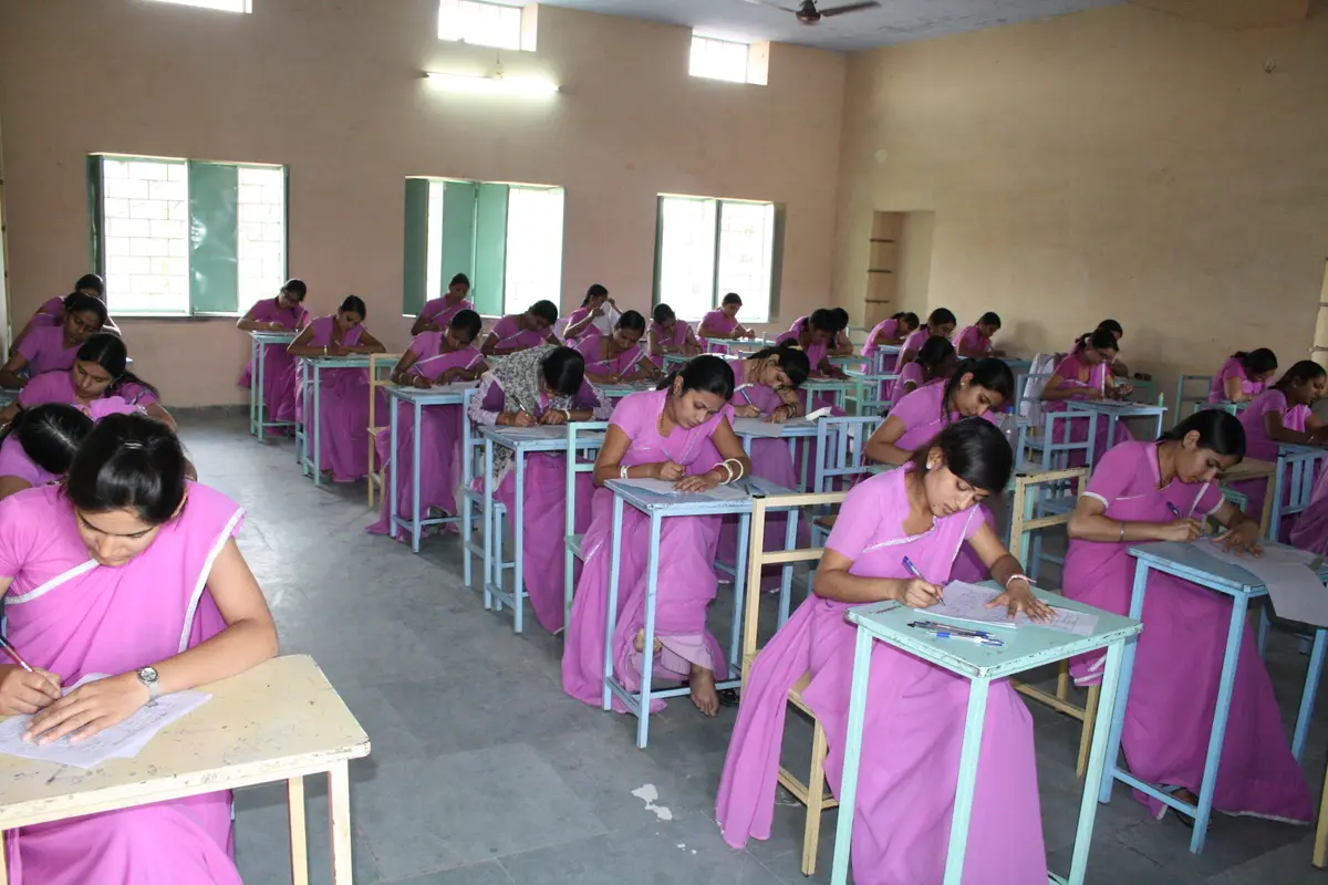 Shri R.N.Memorial Mahila Stc: campus photo 3