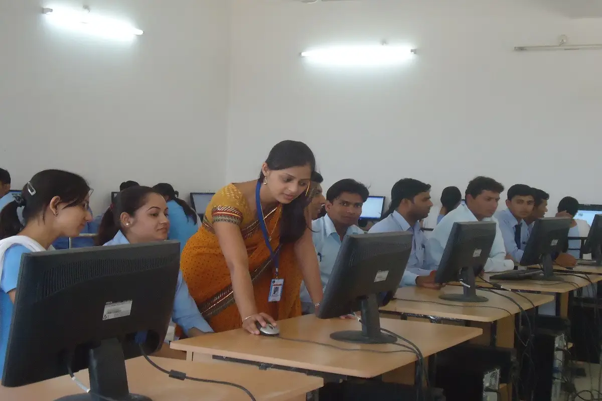Shri Radha Krishna Degree College: campus photo 1
