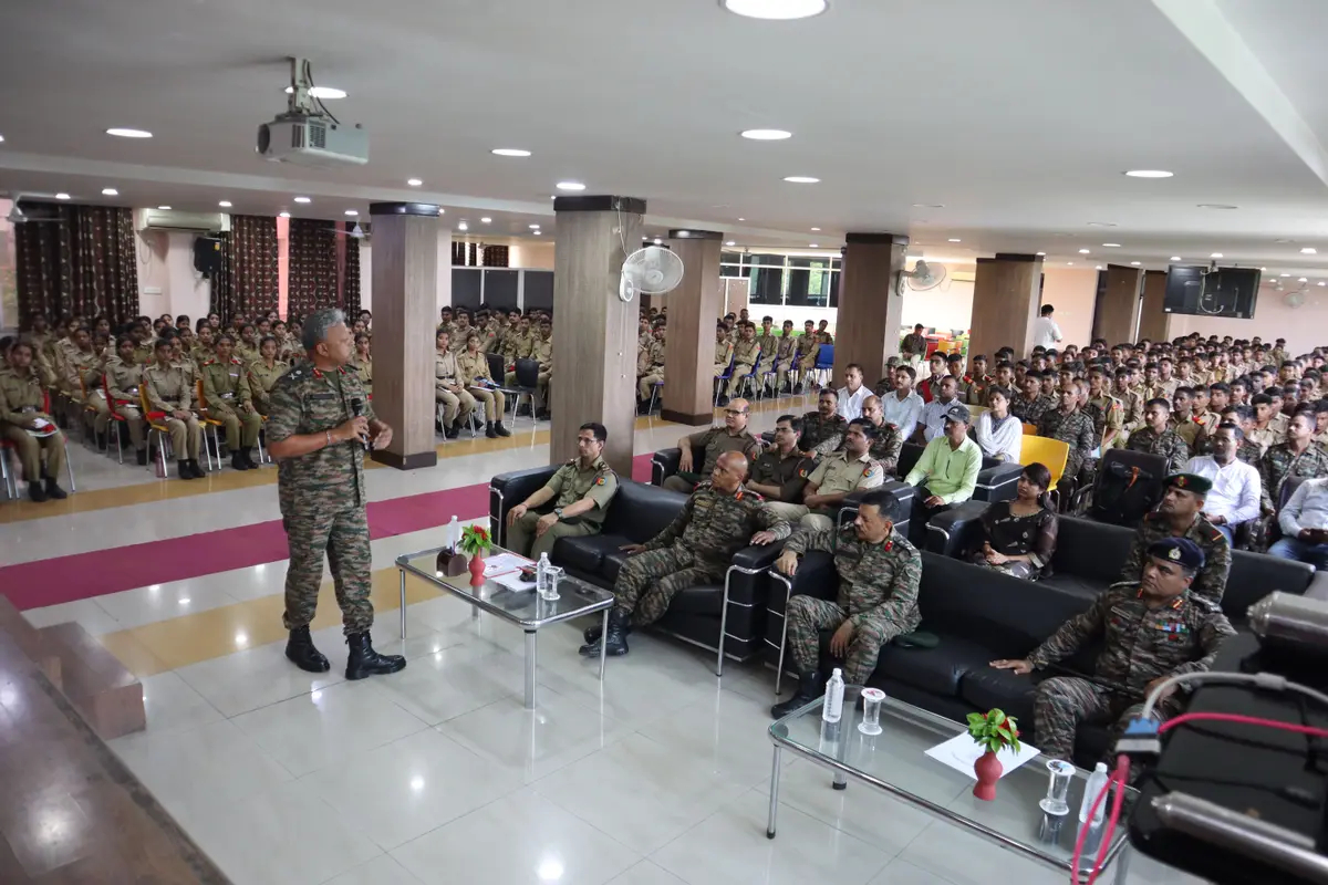 Shri Ramswaroop Memorial College of Management, Tiwariganj: campus photo 1