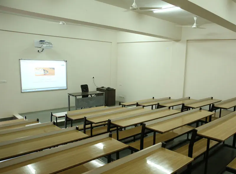 Shri Ratanlal Kanwarlal Patni Mahila Mahavidyalaya: campus photo 4