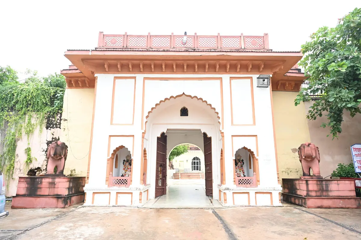 Shri rawatpura Sarkar Institute of Pharmacy: campus photo 1