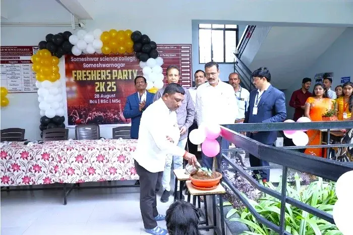 Shri Someshwar Shikshan Prasarak Mandals Someshwar Vidnyan Mahavidyalaya: campus photo 5