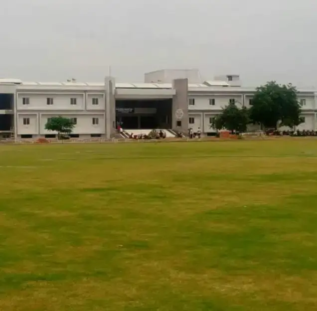 Shri Swaminarayan Physiotherapy College-Naghedi: campus photo 1