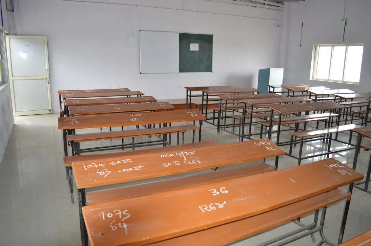 Shri Trikamjibhai Chatwani Arts & J V Gokal Trust Commerce College campus photo 7