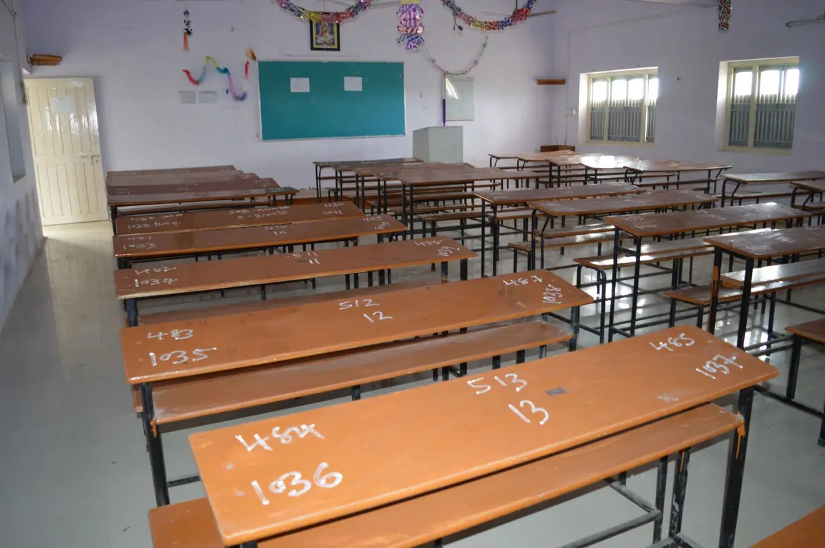 Shri Trikamjibhai Chatwani Arts & J V Gokal Trust Commerce College campus photo 3