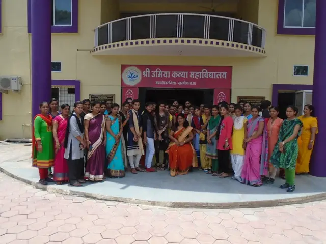 Shri Umiya Girls College: campus photo 8