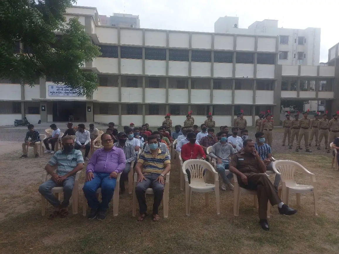 Shri V.M.Mehta Municipal Arts and Commerce College: campus photo 8