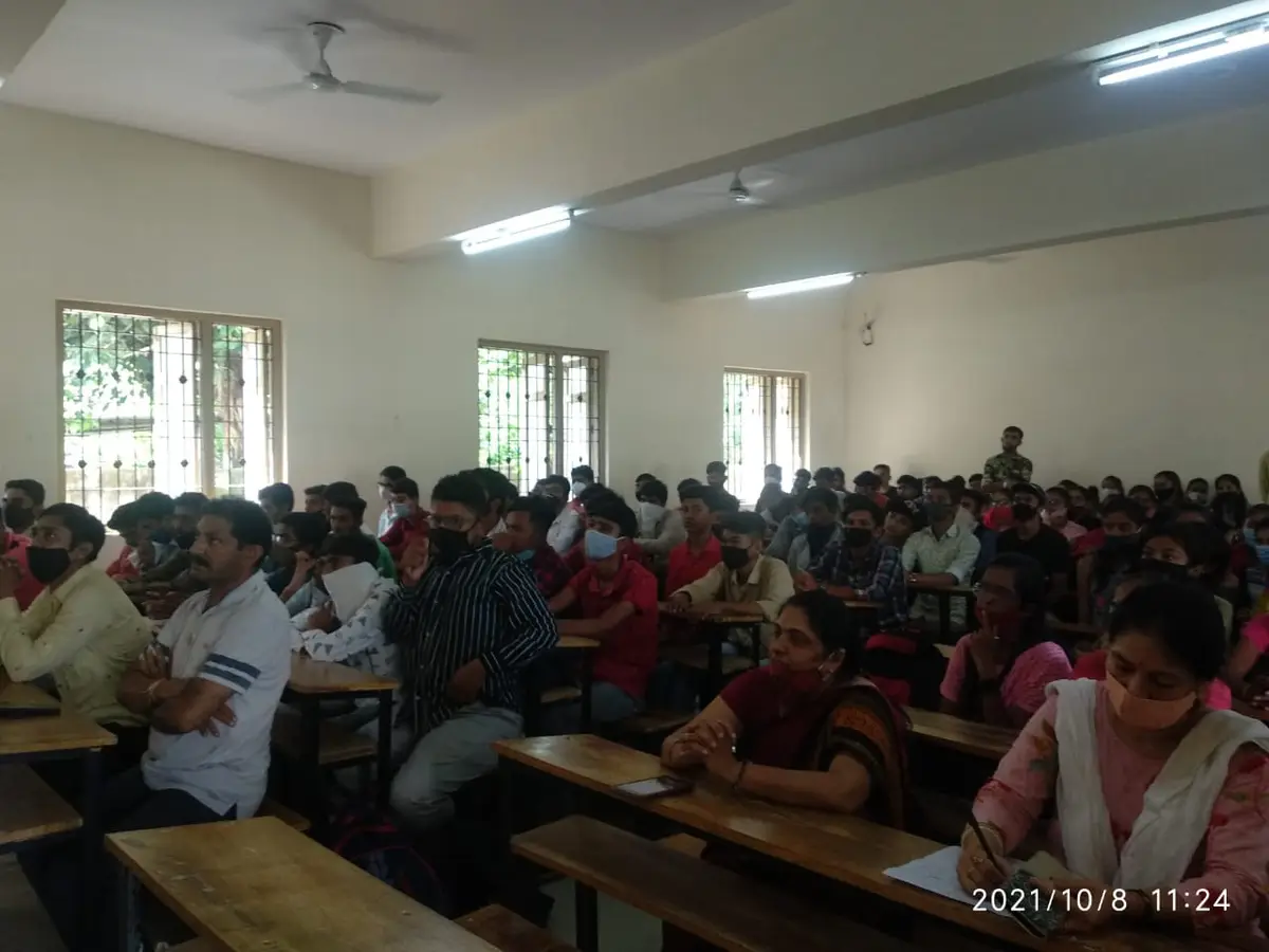 Shri V.M.Mehta Municipal Arts and Commerce College: campus photo 3