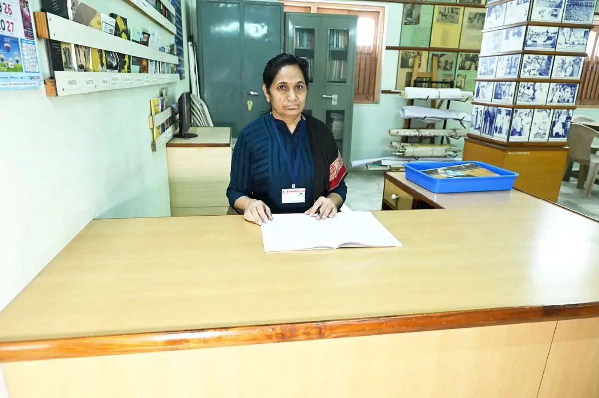 Shri V M Sakariya Mahila Commerce College: campus photo 8