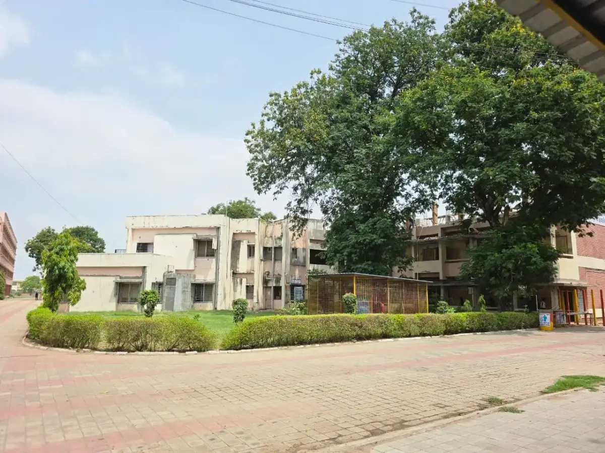 Shri Vallabhacharya College of Social Work: campus photo 1