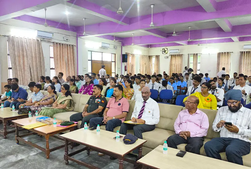 Shriram Institute of Management and Technology: campus photo 1