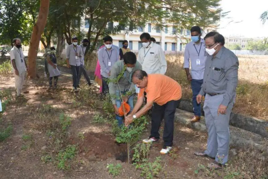 Sir C.R.R. College Of Engineerng: campus photo 1