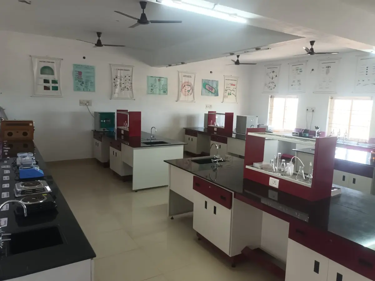 Sir Issac Newton College of Pharmacy: campus photo 5