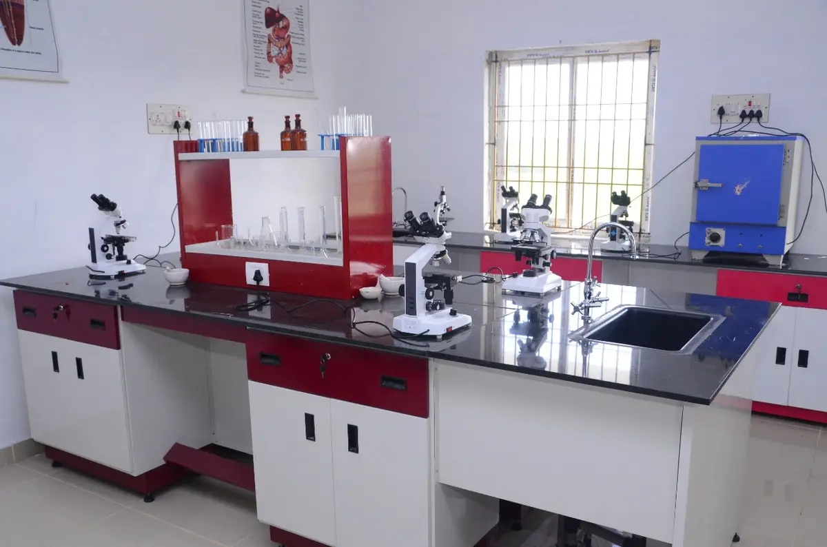 Sir Issac Newton College of Pharmacy: campus photo 1