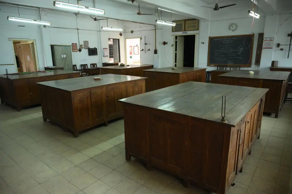 SIR P.T. SCIENCE COLLEGE Modasa: campus photo 4