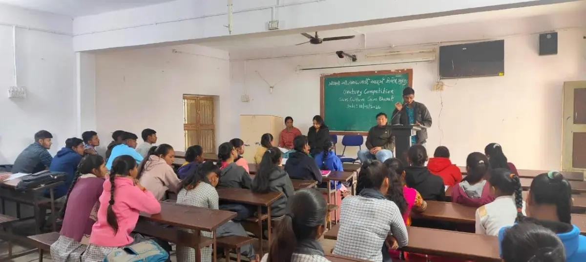 Smt. C. R. Gardi Arts College: campus photo 3
