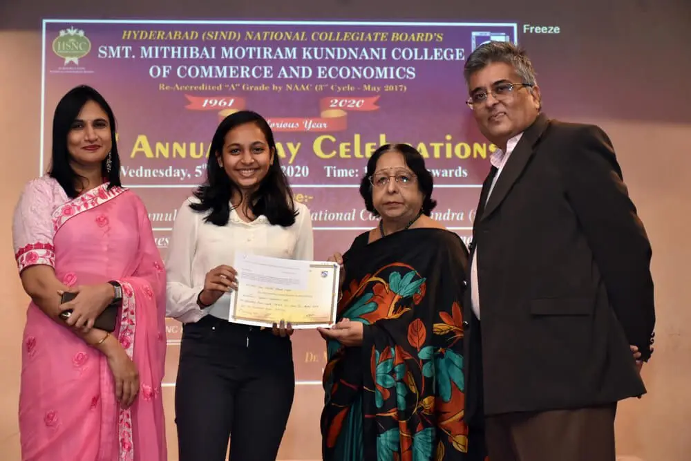 Smt. M.M.K College of Commerce and Economics: campus photo 8