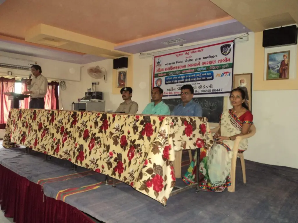 Smt R M Prajapati Arts College Satlasana: campus photo 1