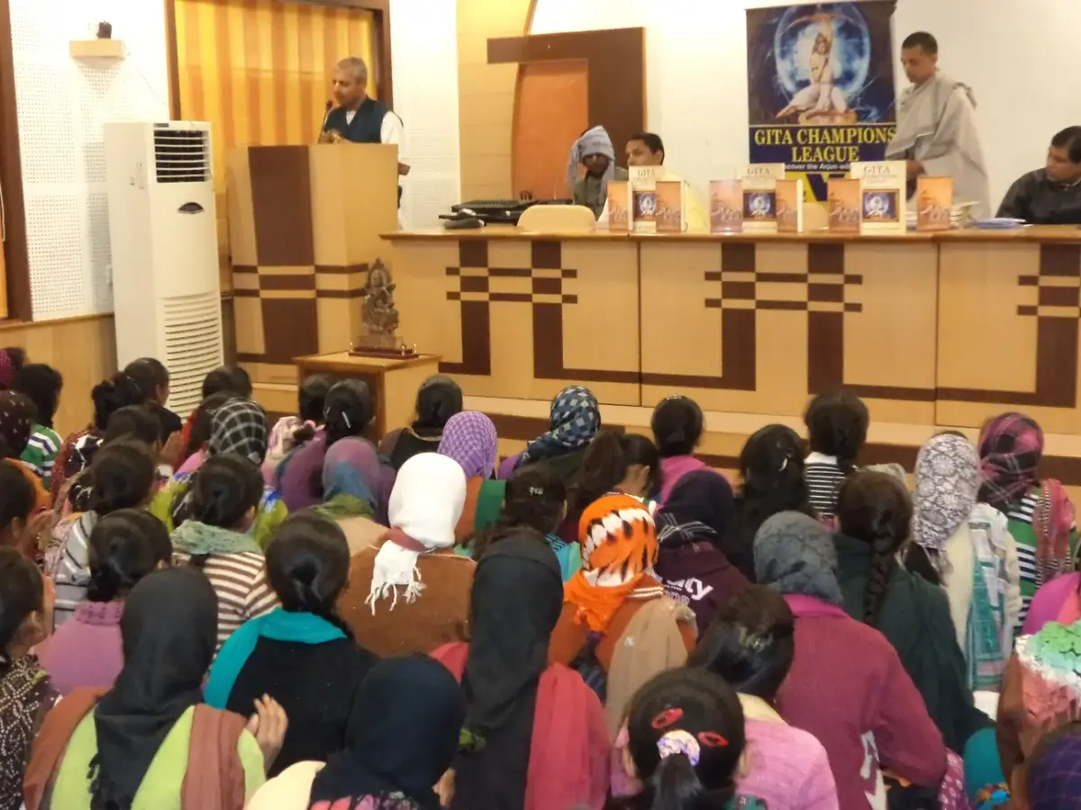 Smt. R. R. H. Patel MAHILA ARTS COLLEGE VIJAPUR: campus photo 6