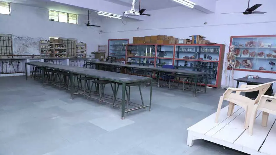 Smt. Sadguna C.U.Shah Home Science and C.U.Shah Arts & Commerce Mahila College: campus photo 4