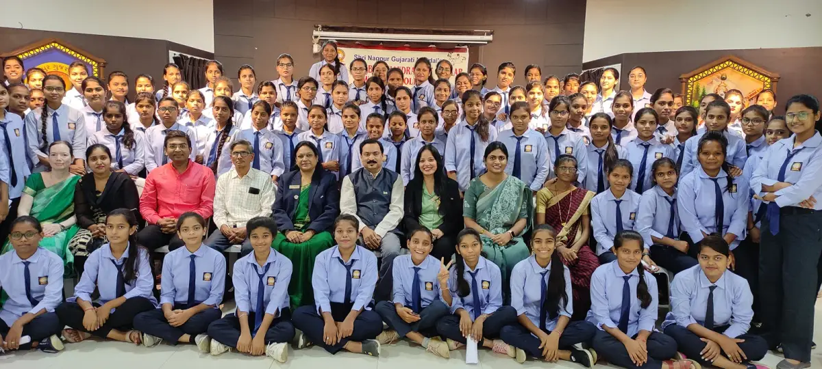 Smt. Ushaben Chandrakant Thakar Womens College: campus photo 5