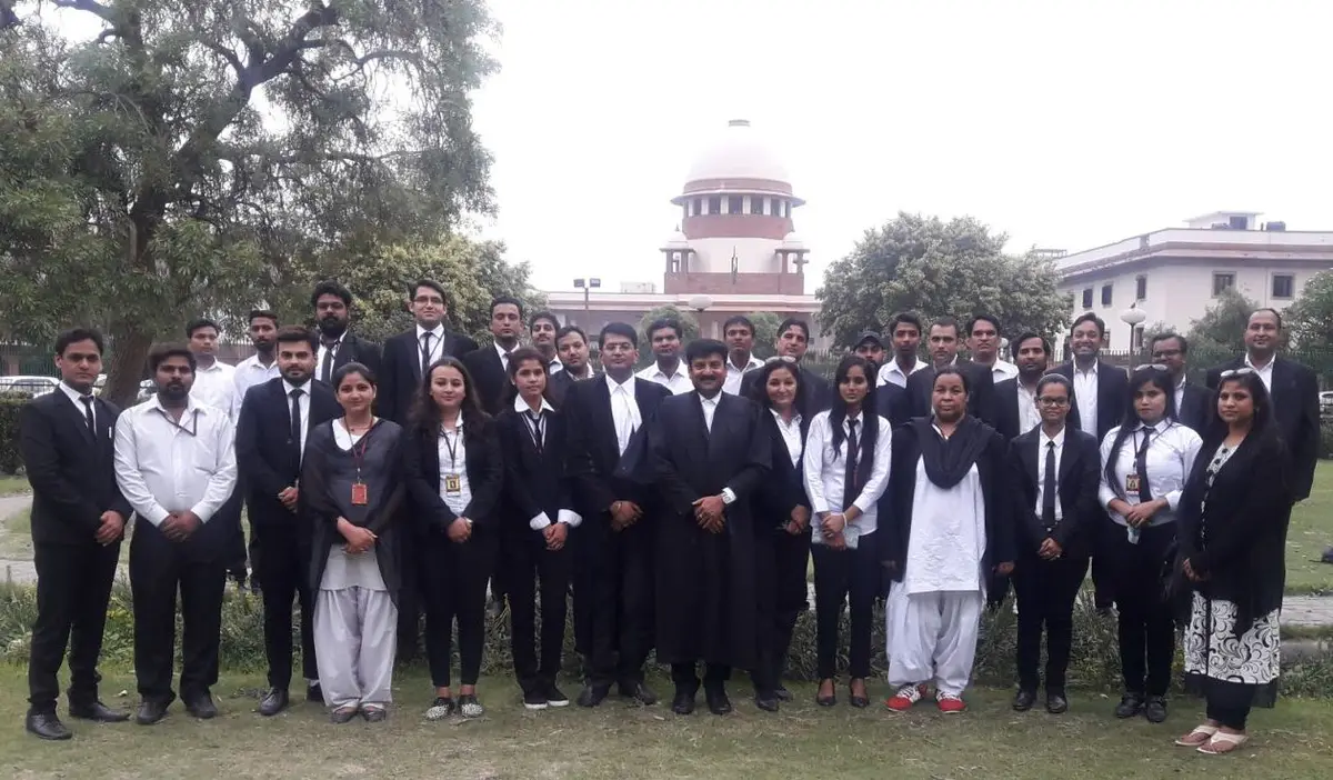 SRC (Smt Rajrani Chauhan) Law College: campus photo 1