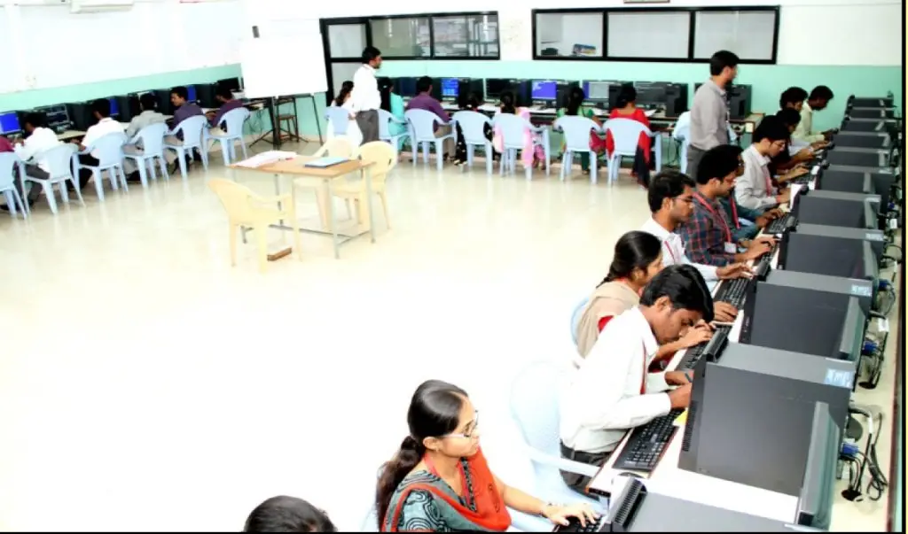 Sree Vidyaniketan Institute of Management: campus photo 1