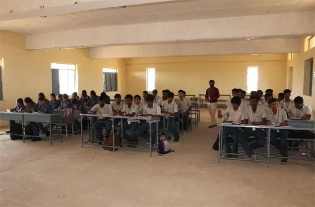 Sri Annai Polytechnic College campus