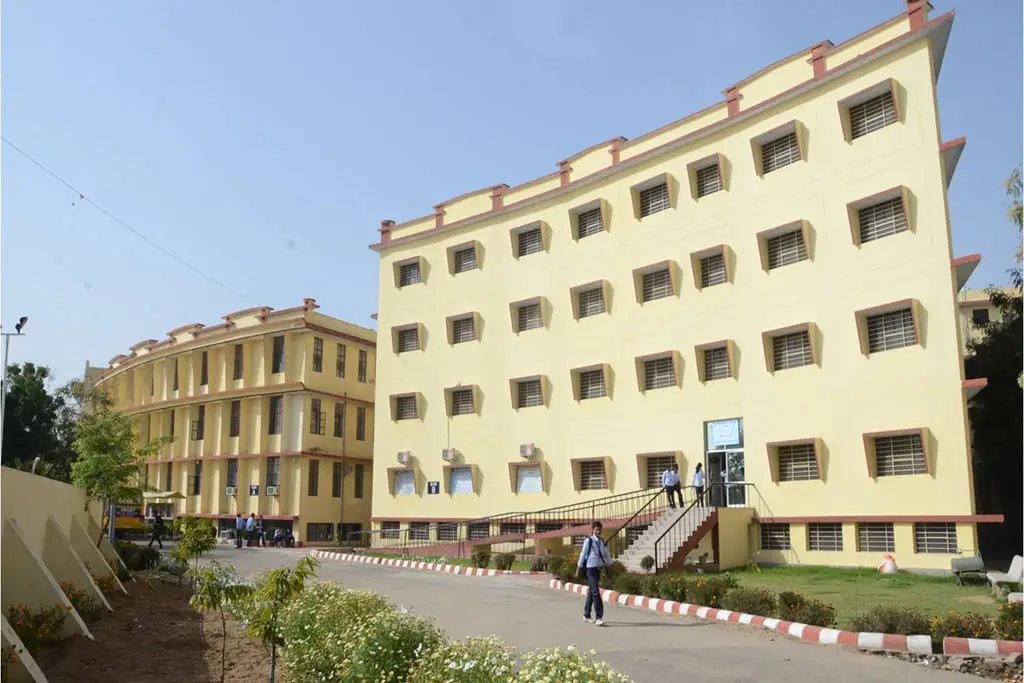 Sri Balaji College of Engineering and Technology: campus photo 1