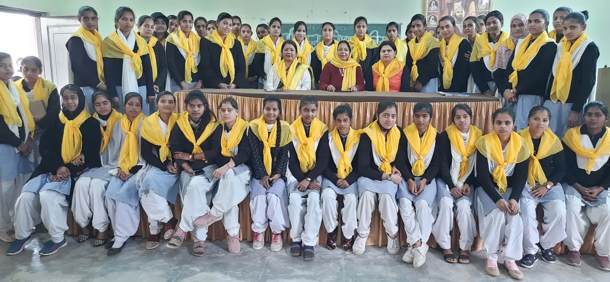 Sri Gurunanak Kanya Degree College, Gola Gokarannath: campus photo 3