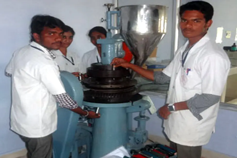 Sri Lakshmi Venkateswar Institute of Pharmaceutical Sciences: campus photo 8