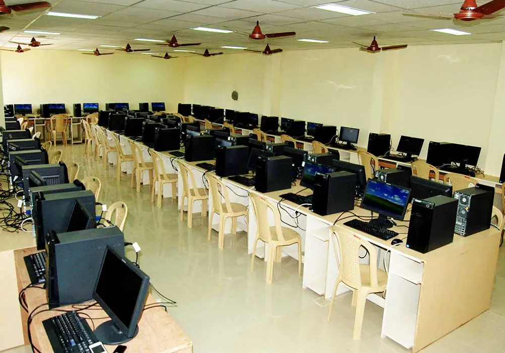 Sri Manakula Vinayagar Polytechnic College: campus photo 5