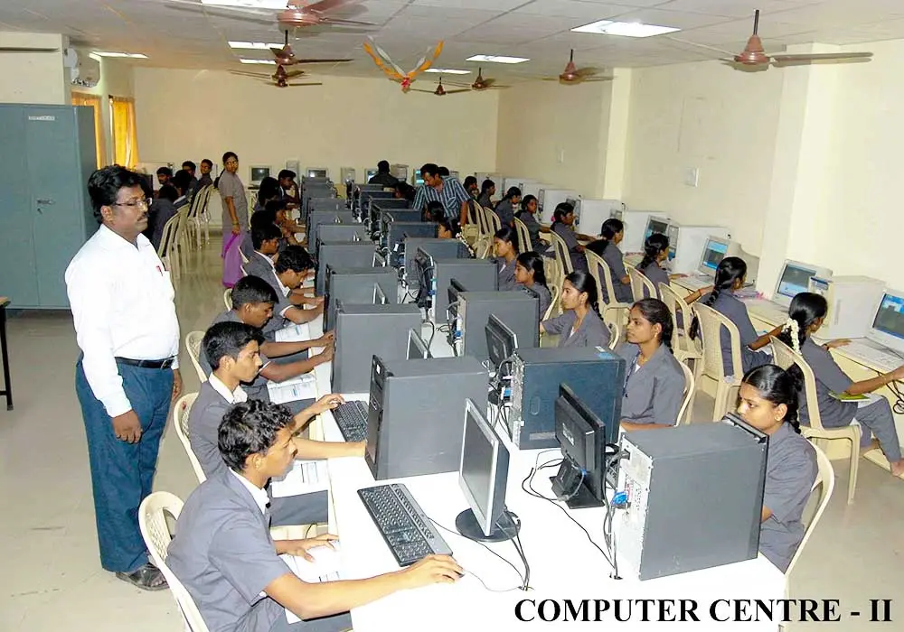 Sri Manakula Vinayagar Polytechnic College: campus photo 1