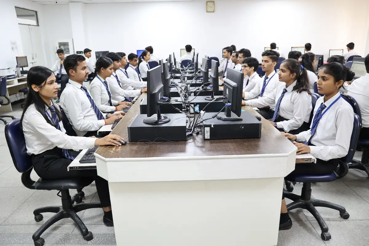 Sri Rammurti Smarak College of Engineering Technology & Research campus