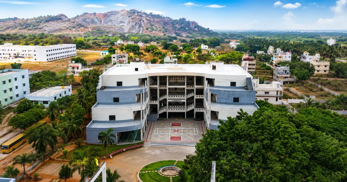 Sri Siddhartha School of Engineering: campus photo 1