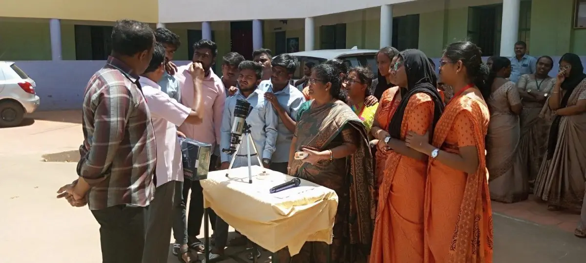 Sri Vikasa College of Education: campus photo 1