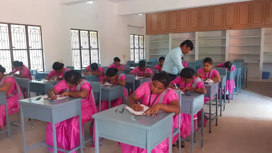 St.Annes College of Education for Women: campus photo 5