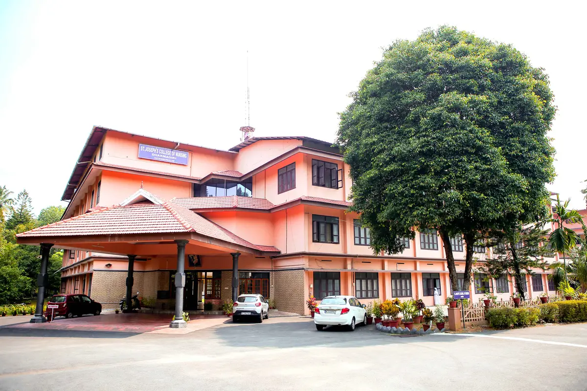 St. Josephs College of Nursing, St. Josephs Hospital: campus photo 4