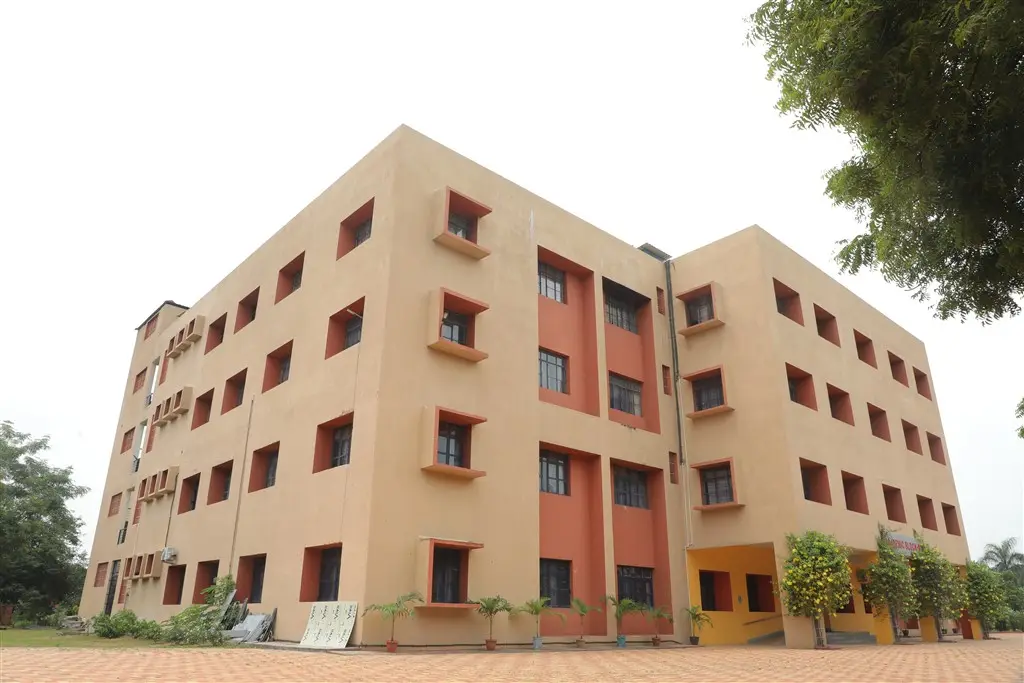 St. Vincent Pallotti College of Engineering and Technology (SVPCET): campus photo 2