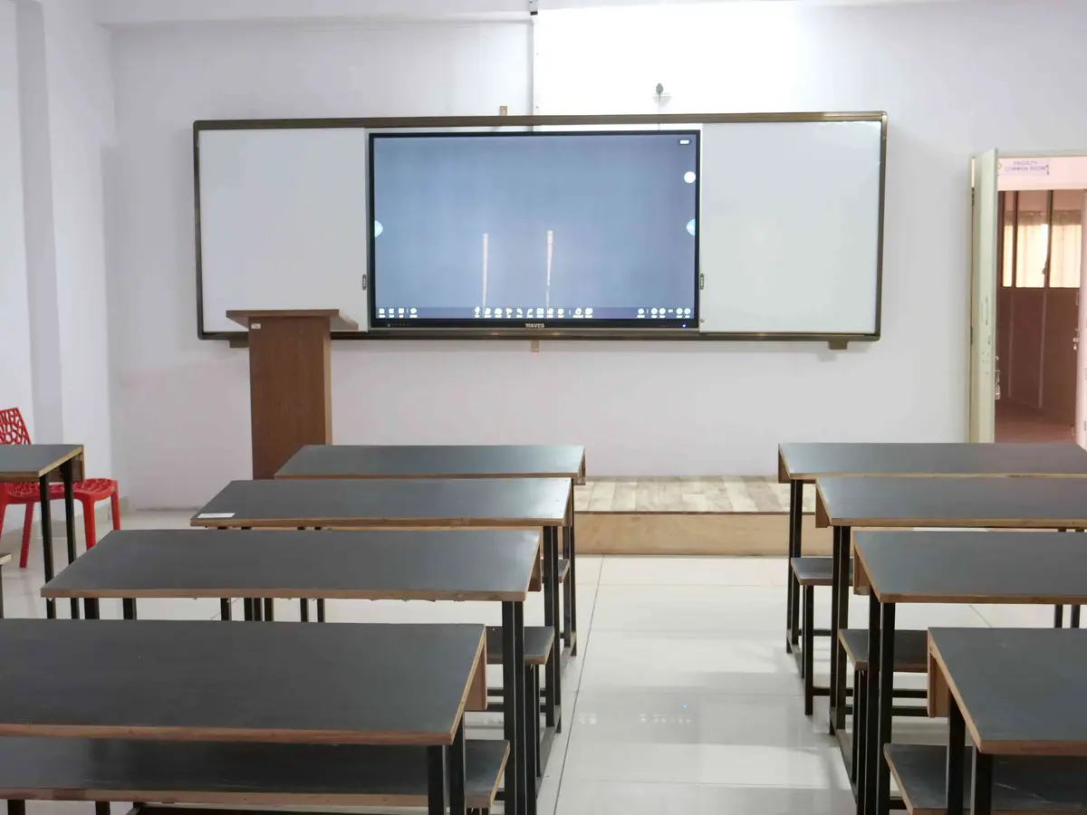 Sveri Law College: campus photo 6