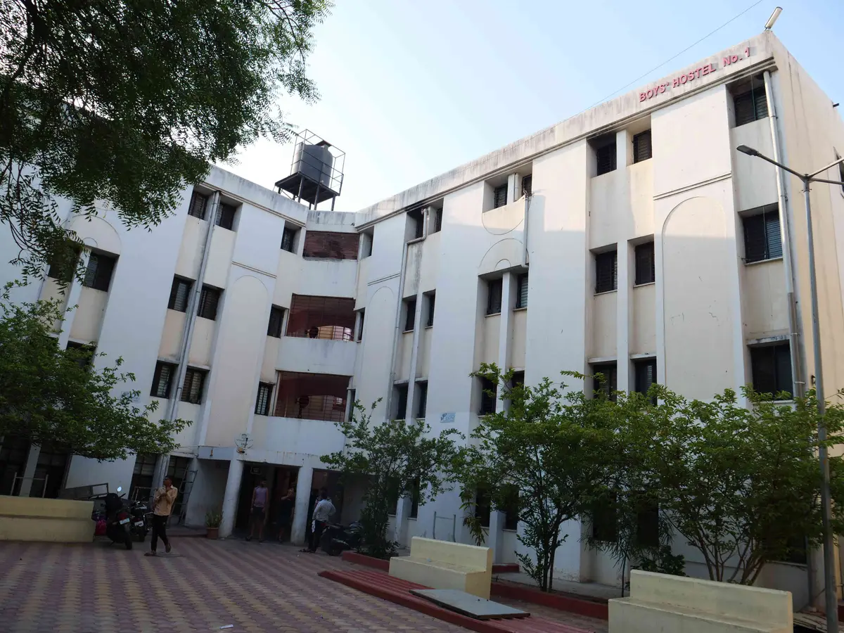 Sveri Law College: campus photo 3