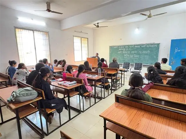 Swami Atmanand Govt English Medium Model College Mahasamund: campus photo 8