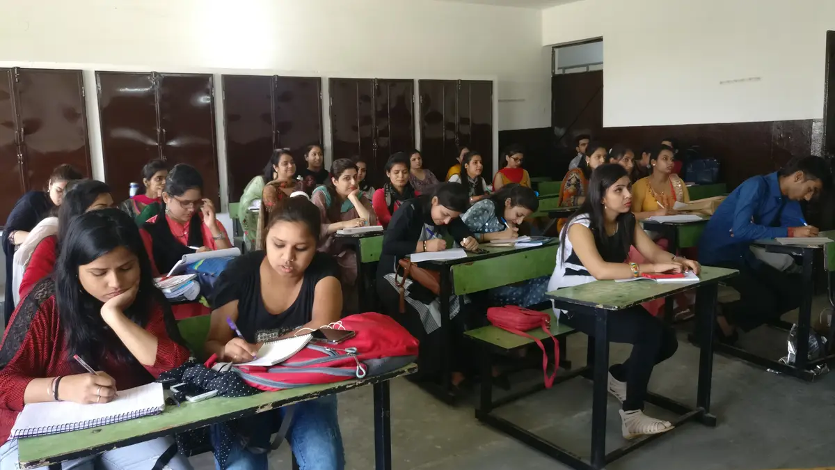 Swami Daya Muni Vidyapeeth College of Education: campus photo 1