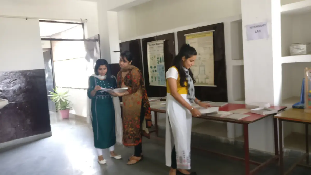 Swami Daya Muni Vidyapeeth College of Education: campus photo 2