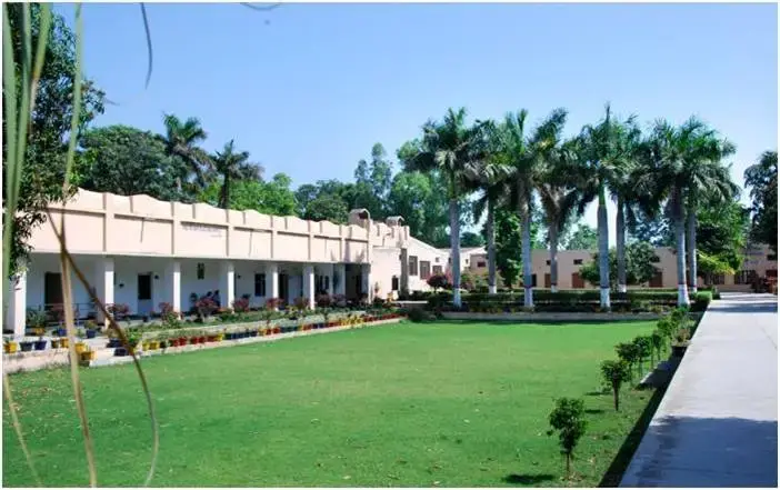 Swami Permanand Mahavidyalaya: campus photo 4