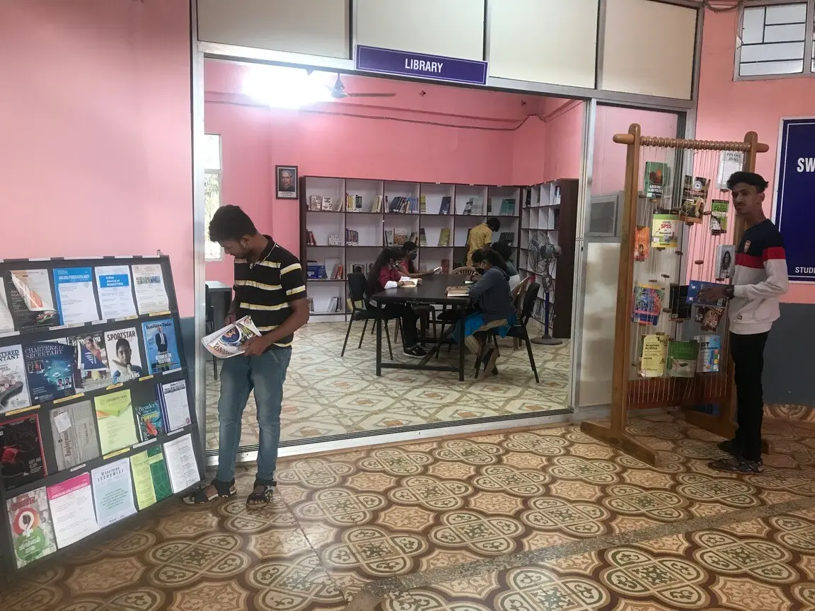 Swami Vivekanand Vidya Prasarak Mandals College of Commerce: campus photo 7