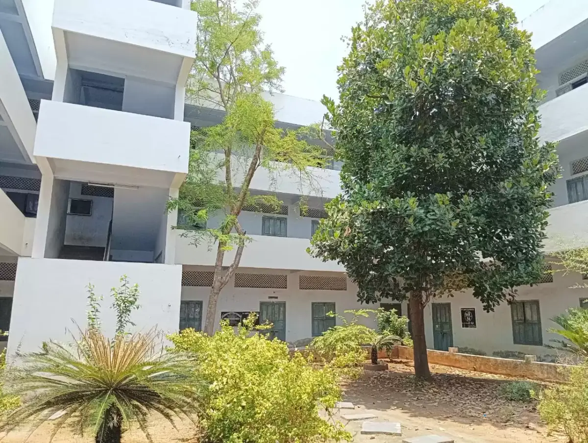 TELL campus photo 6