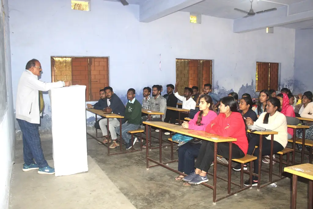 Tenughat Mahavidyalaya: campus photo 7