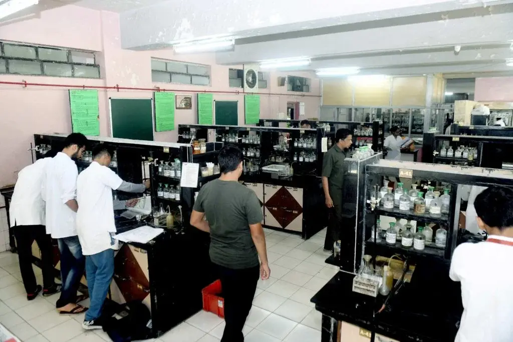 The Royal Higher Education Societys College of Arts Science and Commerce: campus photo 7