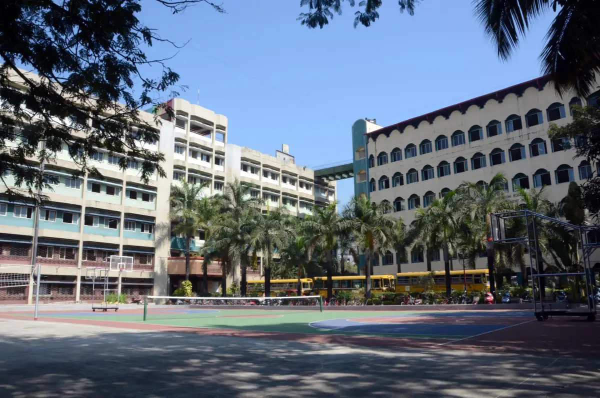 The Royal Higher Education Societys College of Arts Science and Commerce: campus photo 1